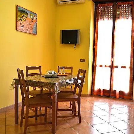 Dreams Apartment Rom