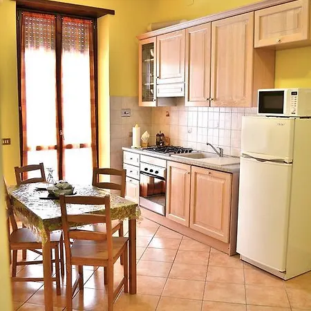 Apartment Dreams *